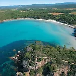 Villa Belle Vue Climatisee Pour 8 Personnes Avec Piscine Chauffee Et Vue Panoramique A La Londe-les-Maures
