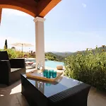 Belle Vue Climatisee Pour 8 Personnes Avec Piscine Chauffee Et Vue Panoramique A Villa
