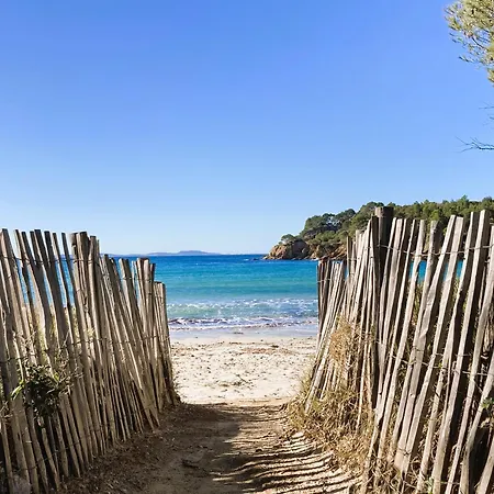 Belle Vue Climatisee Pour 8 Personnes Avec Piscine Chauffee Et Vue Panoramique A La Londe-les-Maures