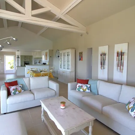 Villa Belle Vue Climatisee Pour 8 Personnes Avec Piscine Chauffee Et Vue Panoramique A