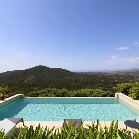Belle Vue Climatisee Pour 8 Personnes Avec Piscine Chauffee Et Vue Panoramique A La Londe-les-Maures